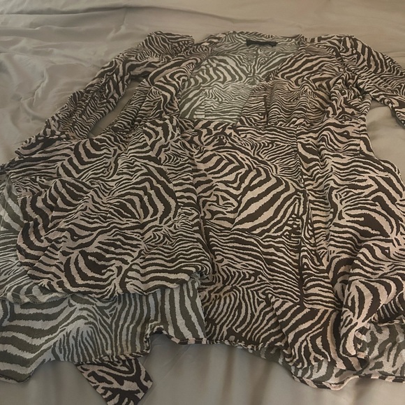 REFORMATION Whitby Zebra Print Long Sleeve Wrap Mini Dress - Picture 8 of 11